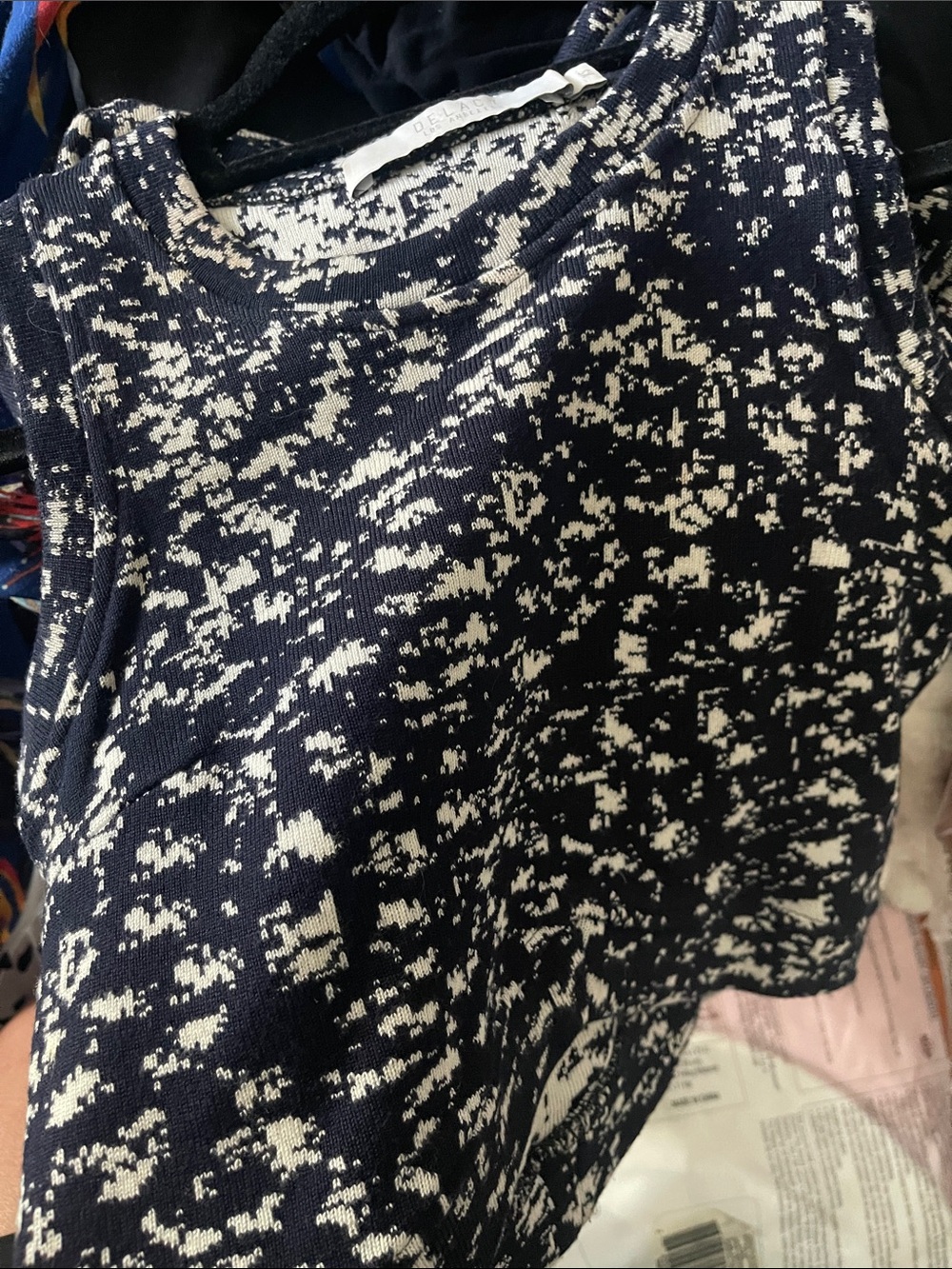 Patterned Knit Crop Tank - Picture 5 of 5